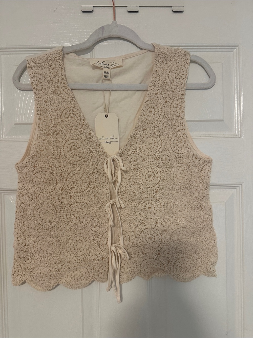 Crochet Tie-Front Crop Top Vest in Cream
